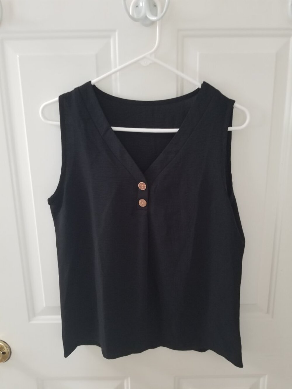 Womens Black Sleeveless Blouse NWOT